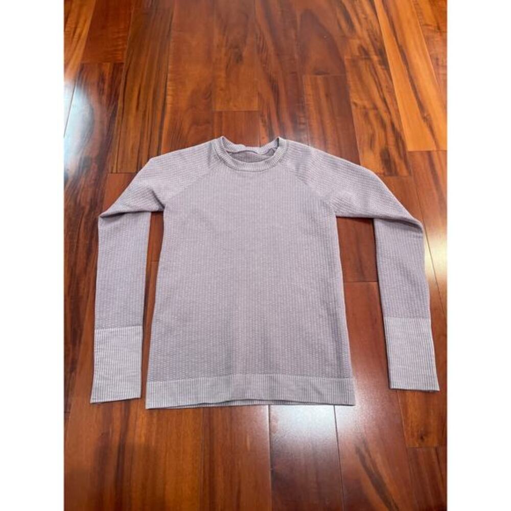 Lululemon Rest Less Pullover in the Bubble Dot Violet Verbena Chrome size 8